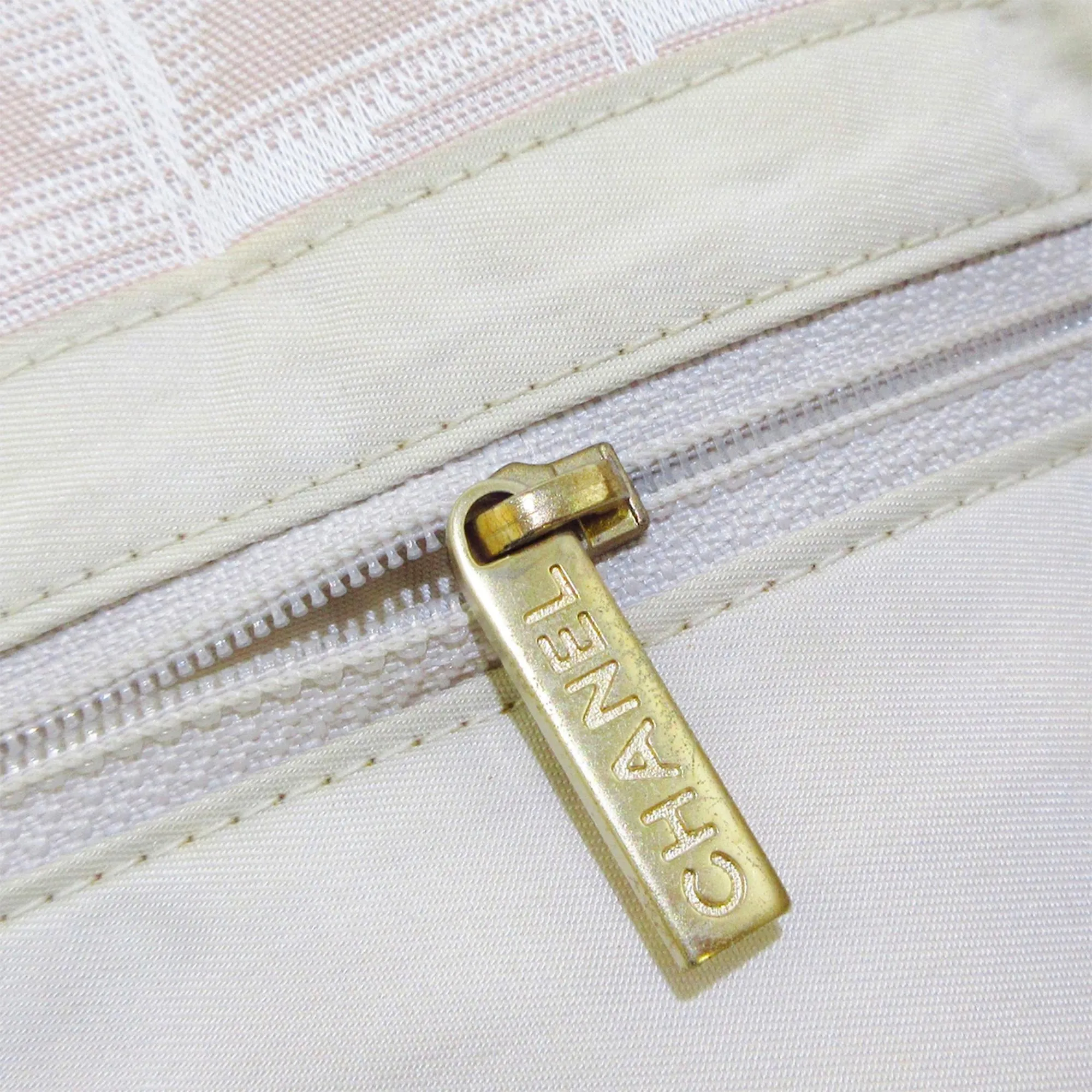 Chanel New Travel Line Nylon Tote Bag (SHG-xYo4ld)